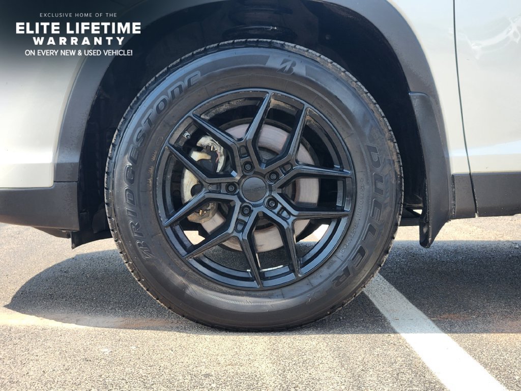 Used 2019 Toyota Highlander LE FWD image 10