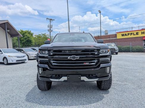 Used 2017 Chevrolet Silverado 1500 LTZ Z71 w/ Realtree Edition AWD/4WD image 2
