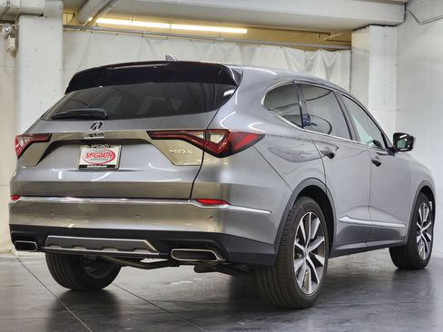 Used 2025 Acura MDX FWD w/ Technology Package image 5