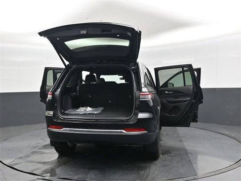 New 2025 Jeep Grand Cherokee Laredo X w/ Luxury Tech Group I image 46