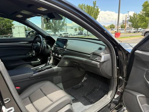 Used 2022 Honda Accord Sport image 27