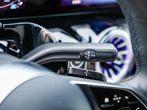 Certified 2025 Mercedes-Benz GLA 250 4MATIC image 19