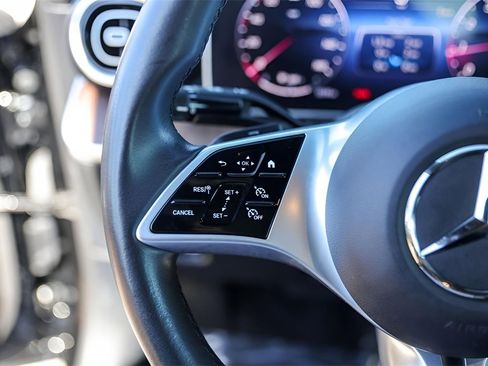 Used 2025 Mercedes-Benz C 300 Sedan image 16