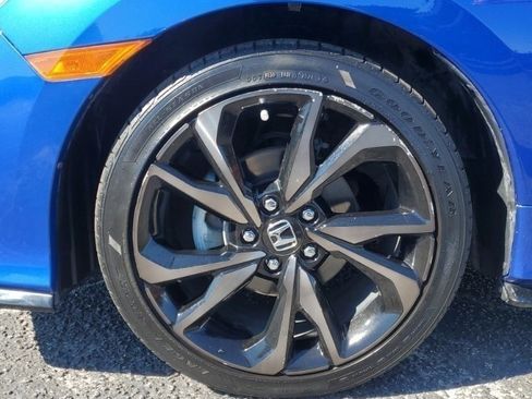 Used 2018 Honda Civic Sport image 24