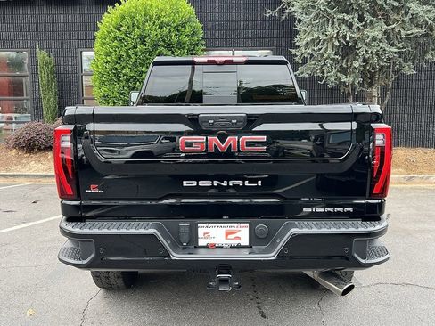 Used 2024 GMC Sierra 3500 Denali w/ Denali Reserve Package image 13