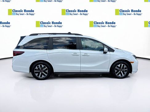 Certified 2026 Honda Odyssey EX-L image 9