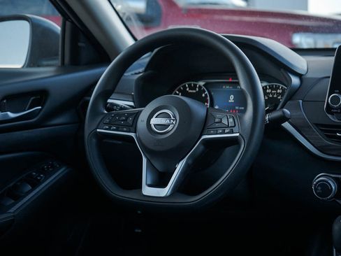 New 2025 Nissan Altima 2.5 SV image 14