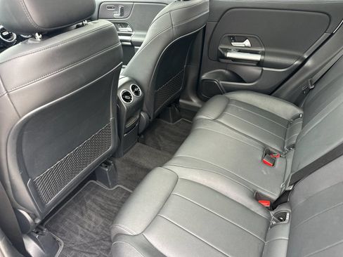 Used 2021 Mercedes-Benz GLA 250 4MATIC image 12