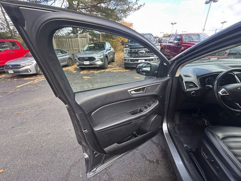 Used 2023 Ford Edge SEL image 12