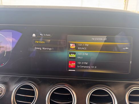 Used 2022 Mercedes-Benz E 350 Sedan image 20