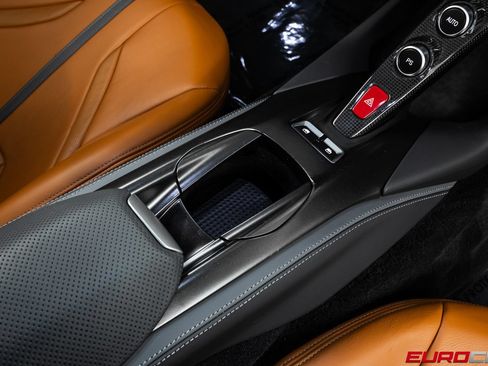 Used 2020 Ferrari 812 Superfast RWD image 37