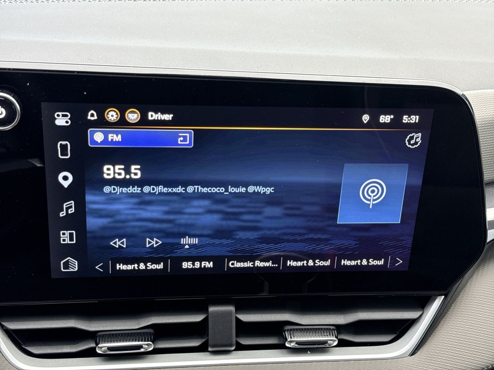 Used 2025 Chevrolet Equinox LT w/ Convenience Package II AWD/4WD image 19