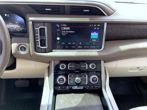 Used 2022 GMC Yukon Denali w/ Max Trailering Package AWD/4WD image 13