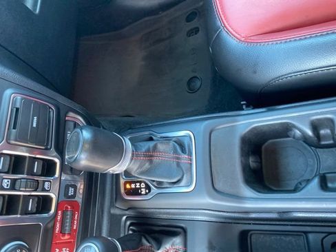 Used 2023 Jeep Wrangler Unlimited Rubicon 4xe AWD/4WD image 14