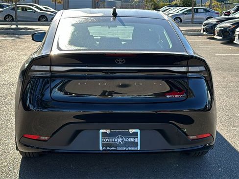 New 2026 Toyota Prius SE image 7