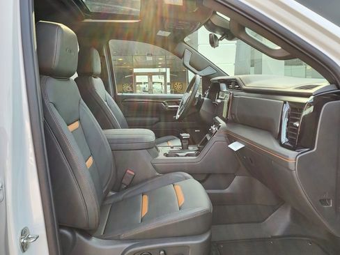 New 2026 GMC Sierra 1500 AT4 w/ AT4 Premium Package AWD/4WD image 39