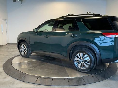 Used 2023 Nissan Pathfinder SL w/ Lighting Package (N92) image 6