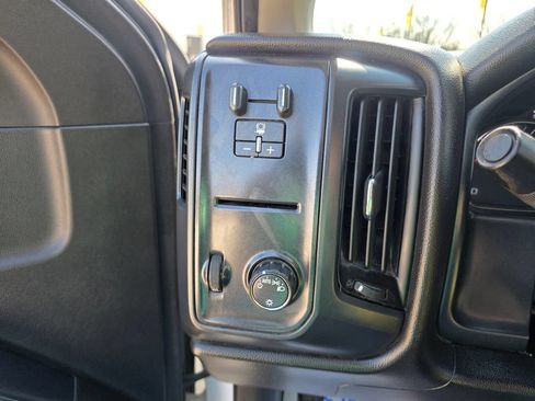 Used 2019 Chevrolet Silverado 2500 W/T w/ WT Convenience Package AWD/4WD image 37