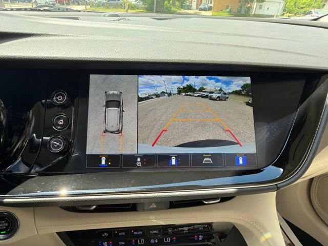 Used 2023 Buick Envision Avenir AWD/4WD image 29