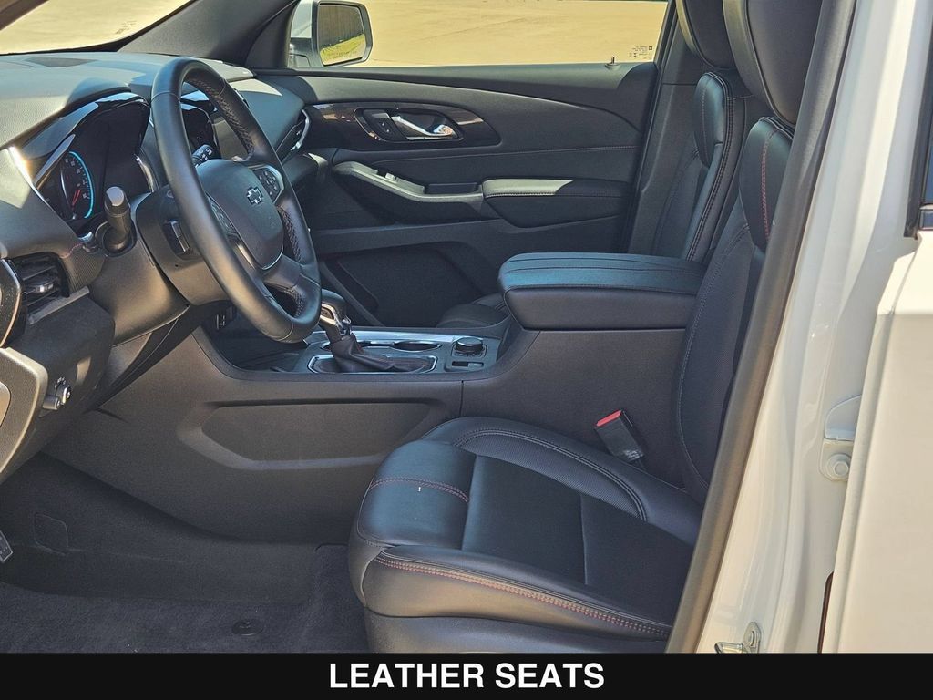 Used 2023 Chevrolet Traverse RS w/ LPO, Floor Liner Package FWD image 11