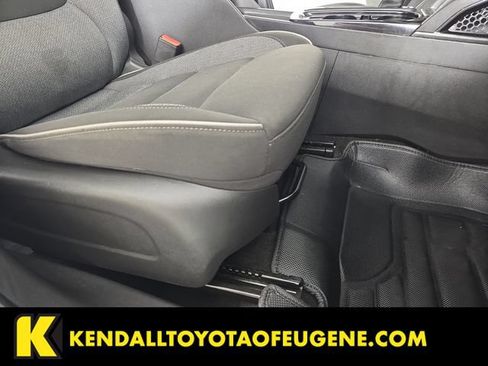 Used 2023 Chevrolet TrailBlazer LT w/ Convenience Package AWD/4WD image 29