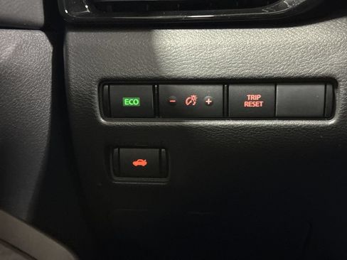 Used 2024 Nissan Sentra SV w/ All-Weather Package FWD image 18