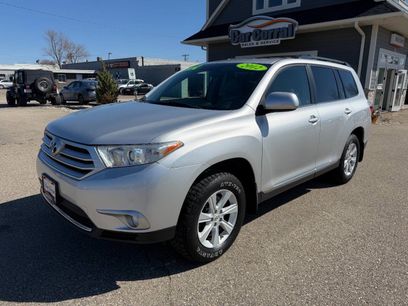 Used 2012 Toyota Highlander SE w/ Tow Pkg