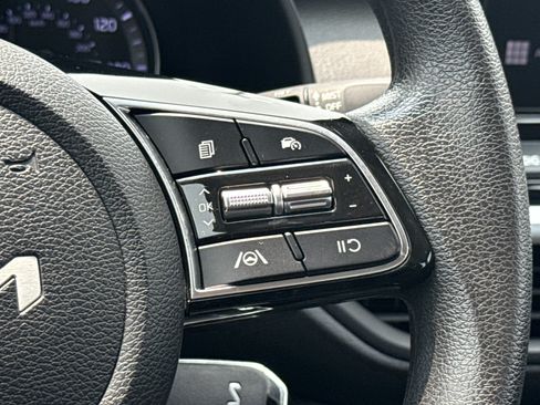 Used 2024 Kia Forte LXS FWD image 25
