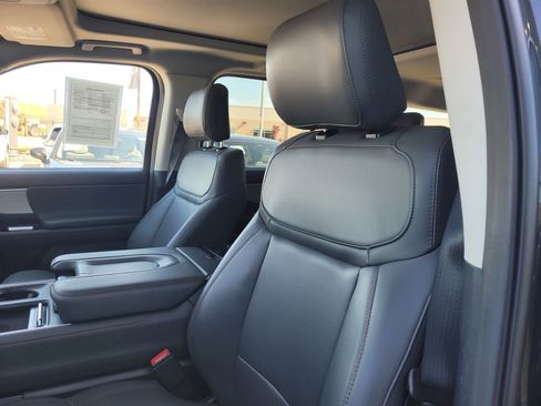 Used 2025 Ford Expedition Active image 22