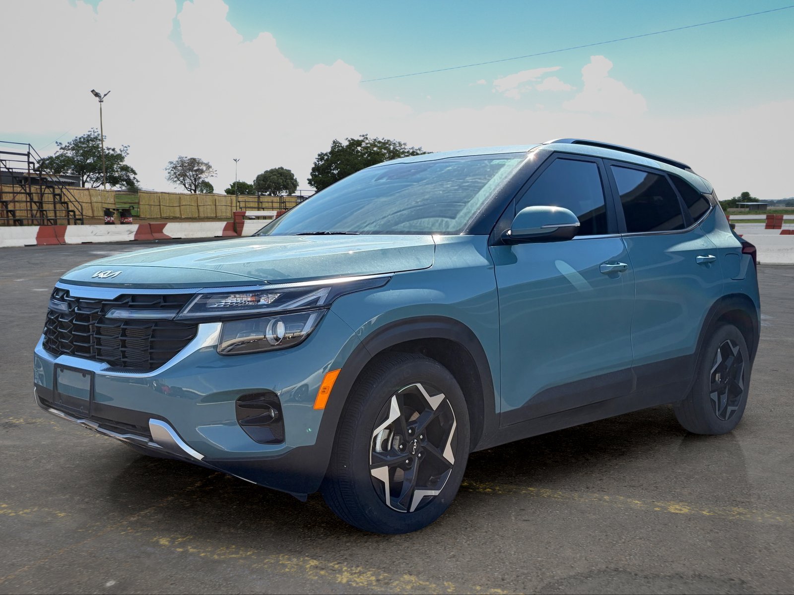 Certified 2024 Kia Seltos EX FWD image 5