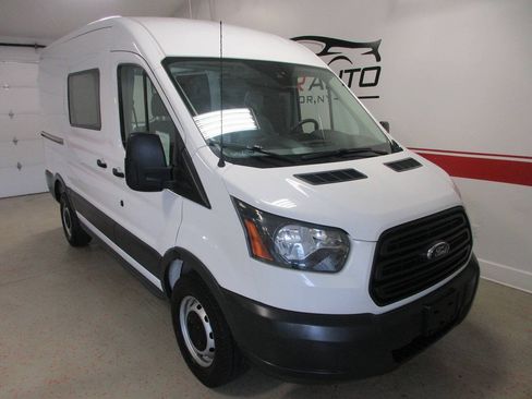 Used 2018 Ford Transit 250 130 Medium Roof RWD image 27