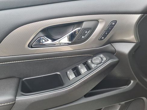 Certified 2023 Chevrolet Traverse Premier w/ LPO, Floor Liner Package image 12