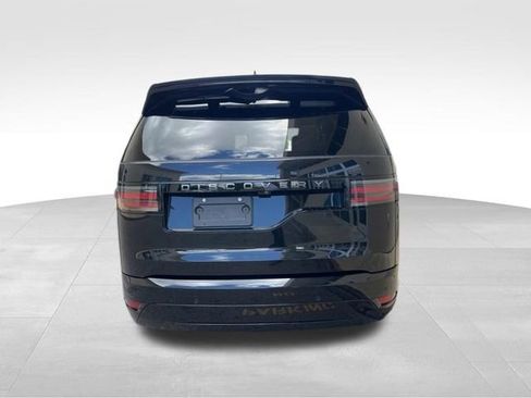 Used 2024 Land Rover Discovery Dynamic SE AWD/4WD image 6
