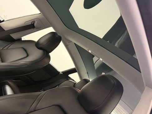 Used 2019 Tesla Model 3 Performance image 15