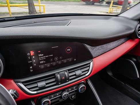 Used 2021 Alfa Romeo Giulia Sprint w/ Nero Edizione RWD image 28