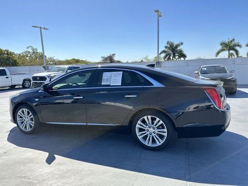 Used 2018 Cadillac XTS Luxury image 32