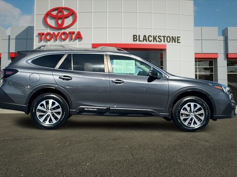 Used 2021 Subaru Outback Premium AWD/4WD image 2