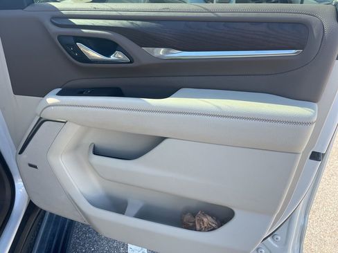 Used 2021 GMC Yukon XL Denali w/ Denali Premium Package RWD image 8