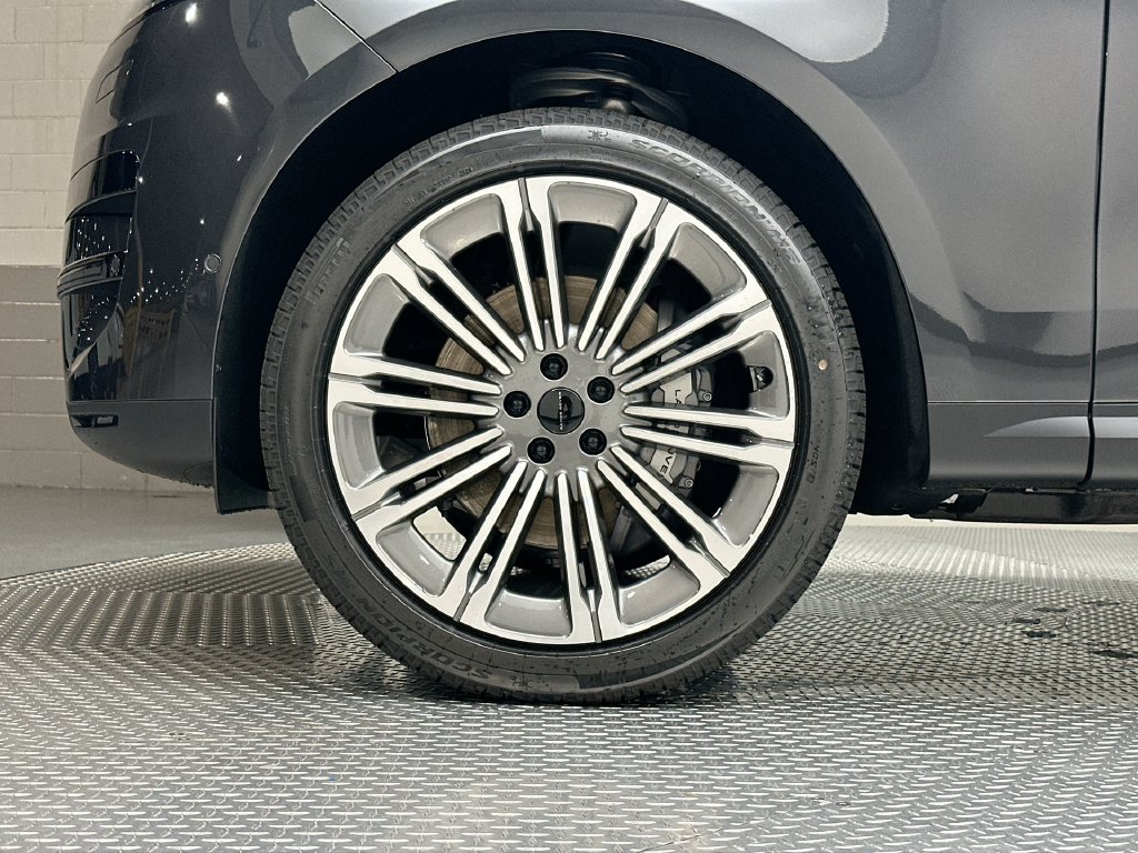 New 2027 Land Rover Range Rover Sport SE AWD/4WD image 5