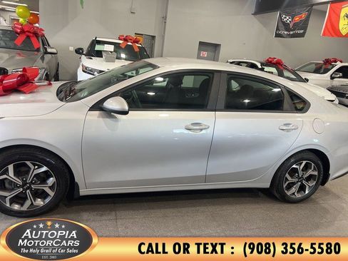 Used 2020 Kia Forte LXS image 3
