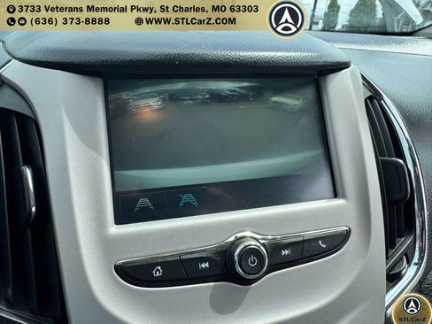 Used 2017 Chevrolet Cruze LS image 17