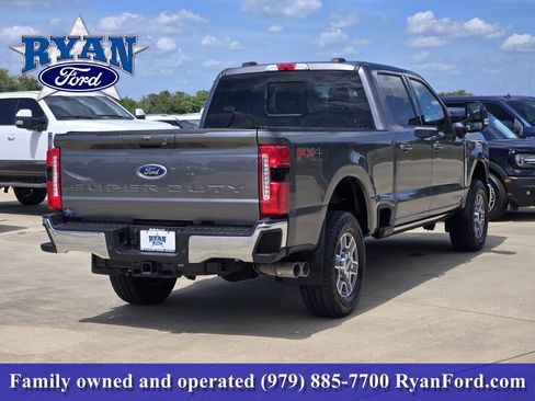 Used 2025 Ford F250 Lariat w/ Lariat Ultimate Package AWD/4WD image 4