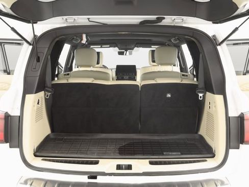 Used 2024 INFINITI QX80 Sensory AWD/4WD image 41