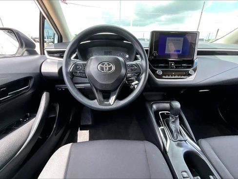 Used 2024 Toyota Corolla LE image 6