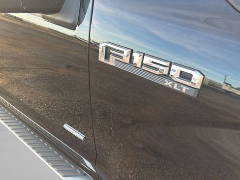 Used 2017 Ford F150 XLT w/ Equipment Group 302A Luxury AWD/4WD image 10