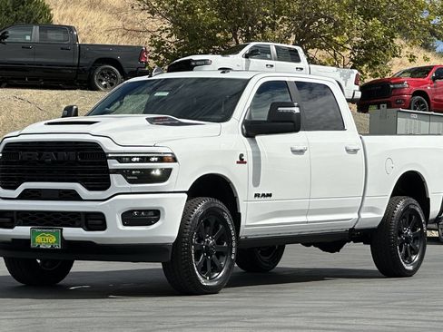 New 2026 RAM 2500 Laramie AWD/4WD image 8