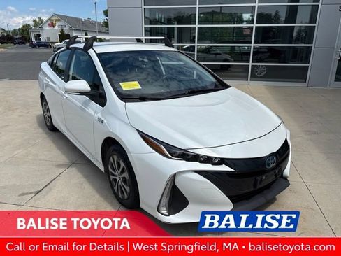 Used 2022 Toyota Prius Prime XLE FWD image 1