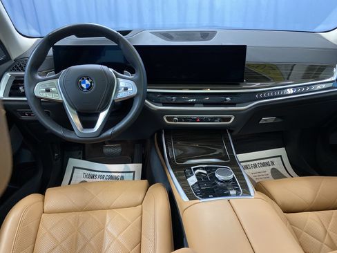 Used 2024 BMW X7 xDrive40i w/ Premium Package image 25