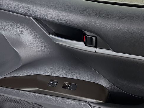 Used 2023 Toyota Camry XLE image 32