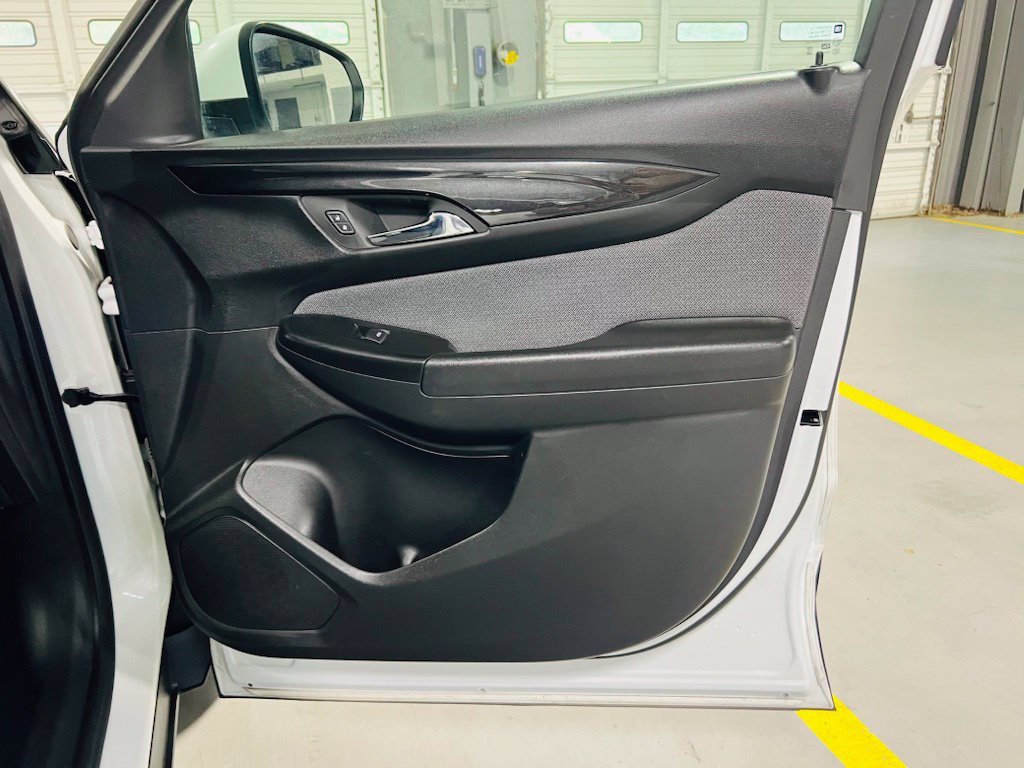 Used 2025 Chevrolet TrailBlazer LT FWD image 30